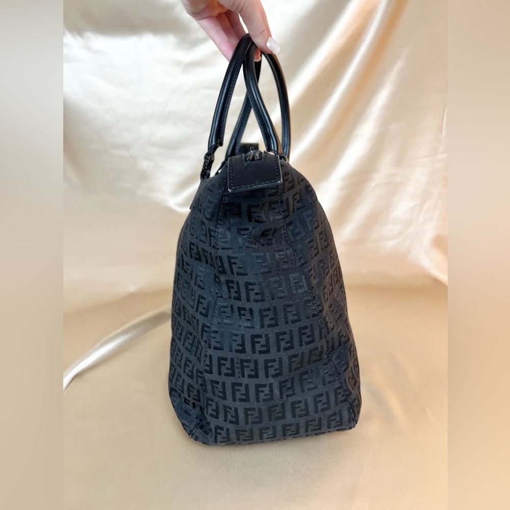 Fendi Monogram Canvas Zipper Tote Bag Black - Picture 3 of 13